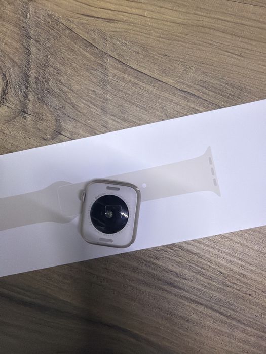 Apple watch SE3 40 бежвый