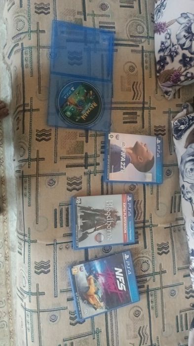 Срочно продам пс4