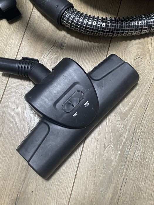 Bosch Seria 4 Aspirator multifuncțional Wet&Dry