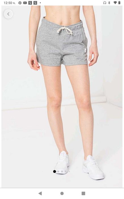 Дамски къси панталони Nike, M размер