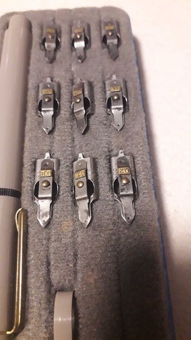 НЕМСКИ комплект за чертане Мarkant писалка