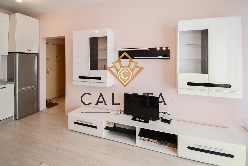 Дава се под наем Двустаен апартамент в София, Център - 50 кв.м за 787.95 € - Снимка #2