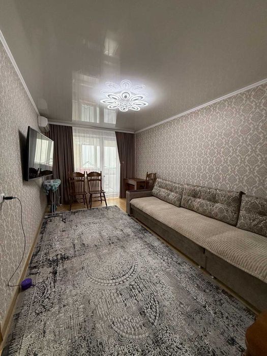 2-комн. квартира, 50.5м², 6-й микрорайон.