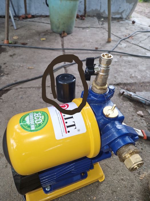 Бурение в ручную и техникой.