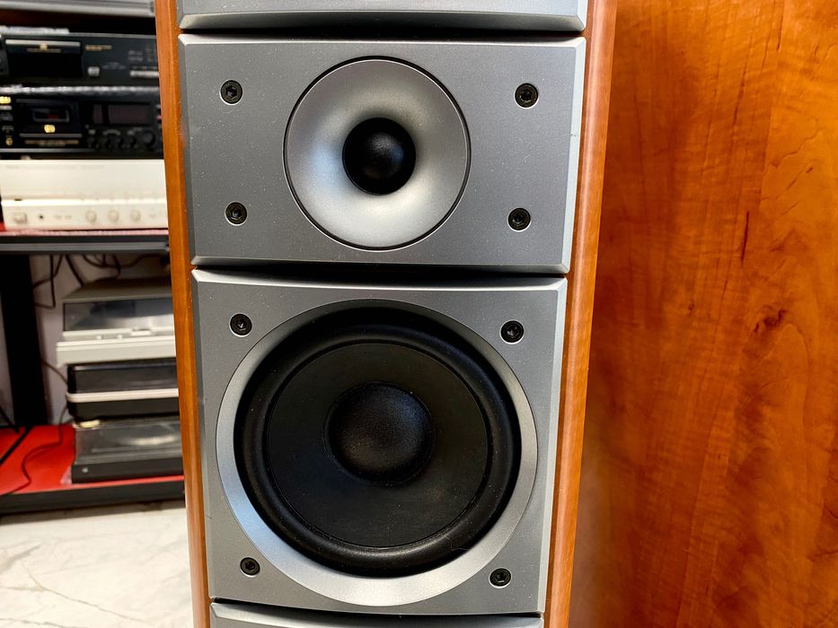 Перфектни тонколони Pioneer