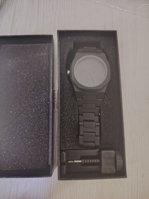 Продаю часы. Aura