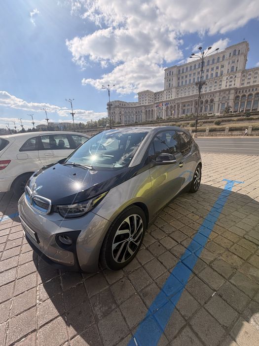 BMW I3