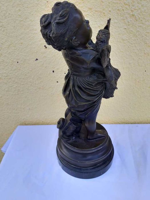 Statuie de colectie din bronz semnata
