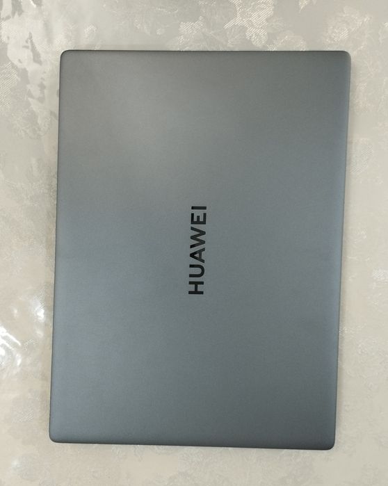 Ноутбук Huawei MateBook