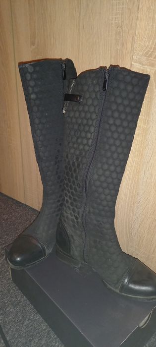 Запазени високи ботуши