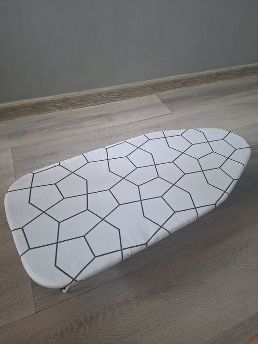 Продам гладильную доску IKEA новая