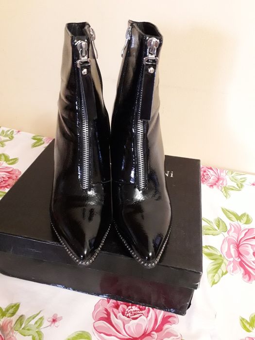 Продам женскую обувь