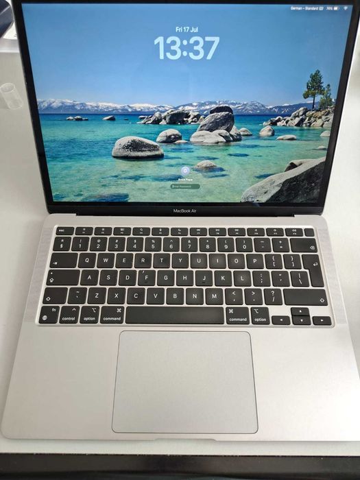 Vând Macbook Air 13-inch
procesor Apple M1 , 8 nuclee CPU si 7 nuclee GPU,
8GB, 256GB, Space Grey, INT KB [mgn63z