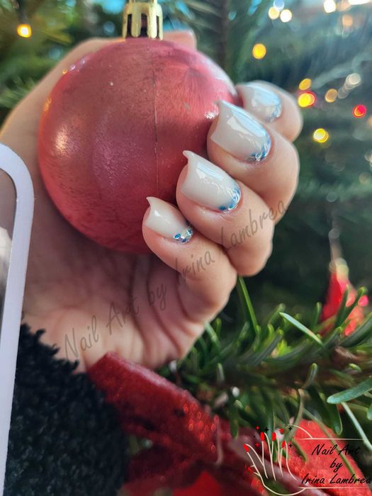 Unghii cu gel/unghii semi / semi cu apex în Ploiesti, zona centrala