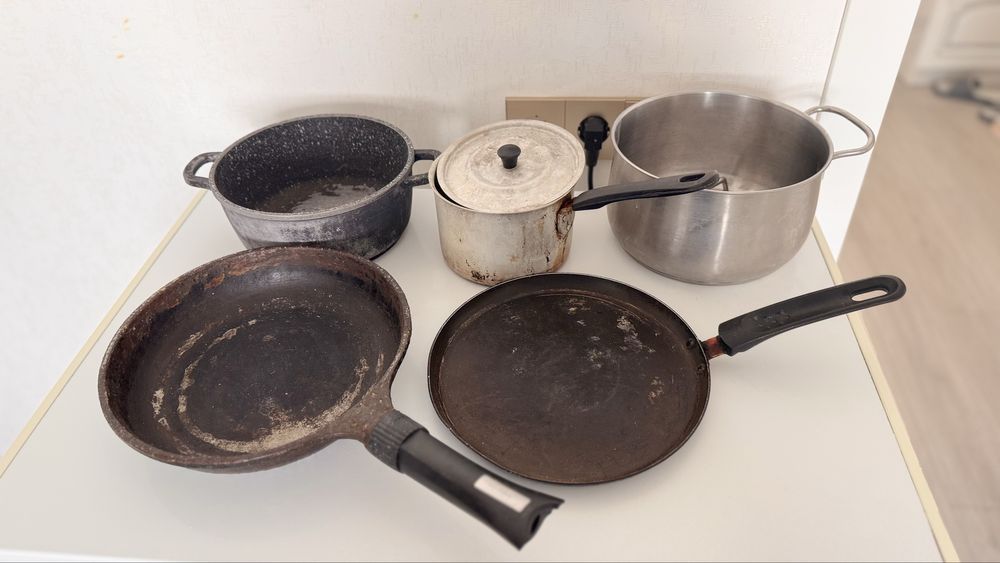 Сковорода разные . Все за 3500