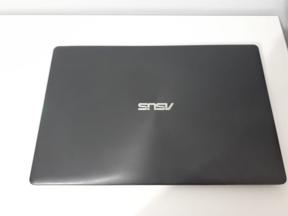 Ноутбук портативный Asus