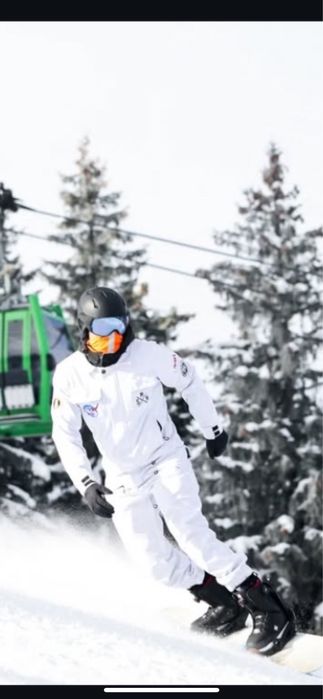 costum snowboard utilizat