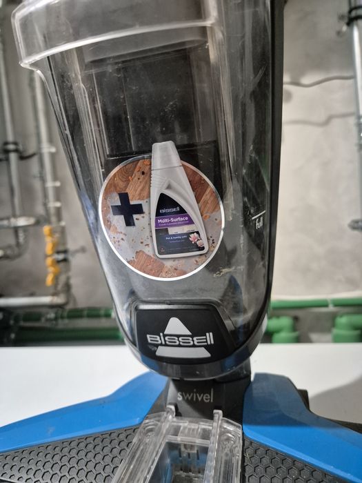 Aspirator si mop bissel