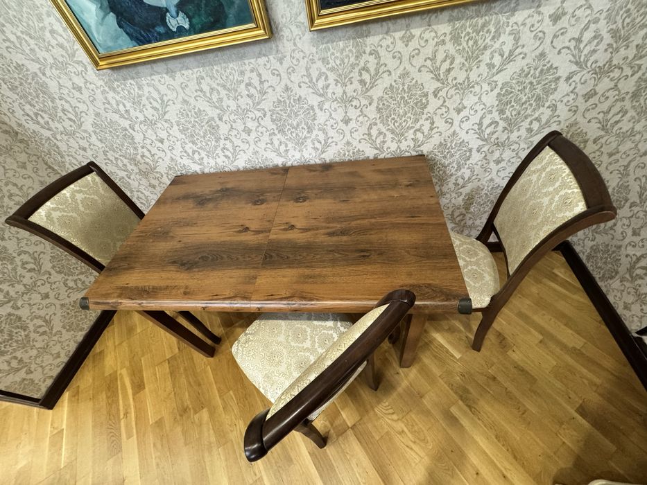 Продам стол со стульями