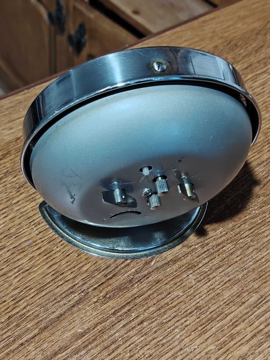 Ceas mecanic de masa desteptator