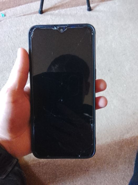 Продаю телефон android samsung А10s