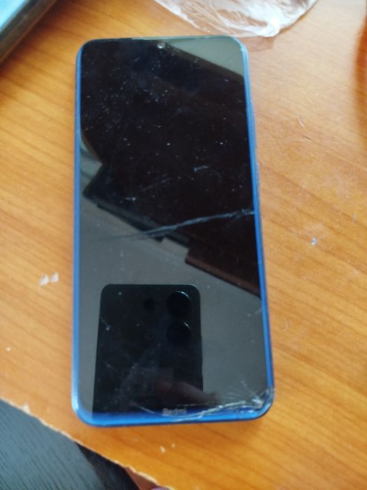Продам редми экран разбитый