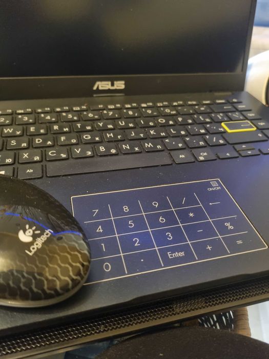 Asus  VivoBook E41 Чисто нов Full HD