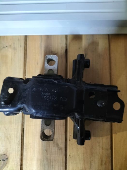 Подушка КПП шкода рапид.