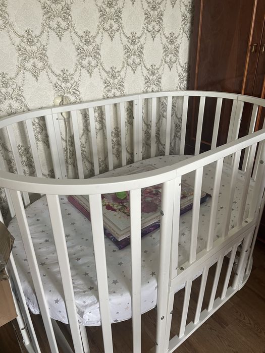 Детская кроватка
