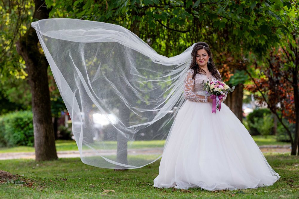 Rochie de mireasă tip prințesă.