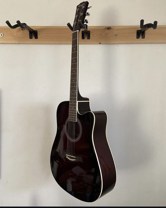 Гитара электроакустическая (новая)