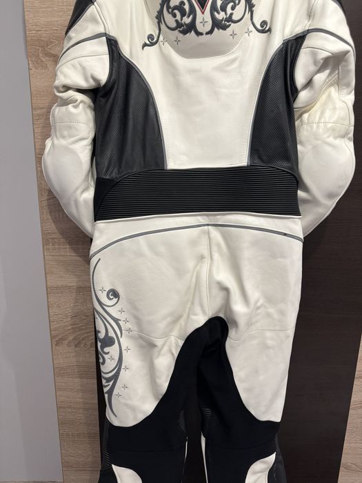 Vand costum Dainese dama