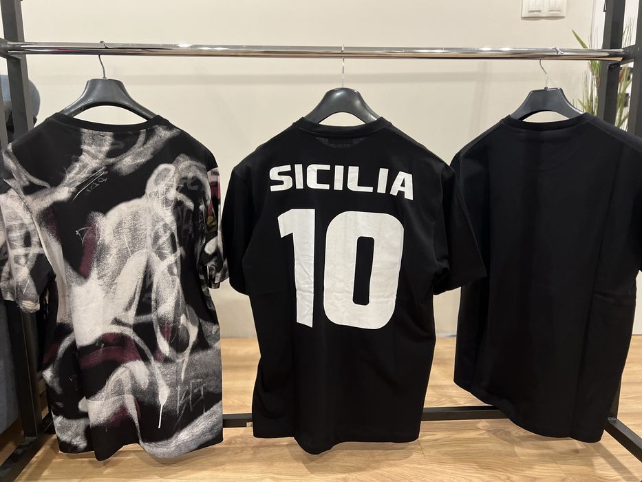 Мъжки тениски различни модели