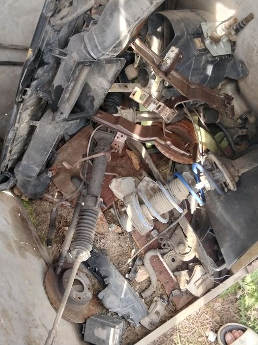 Мазда 323 f обиом 1.6   8 клапын