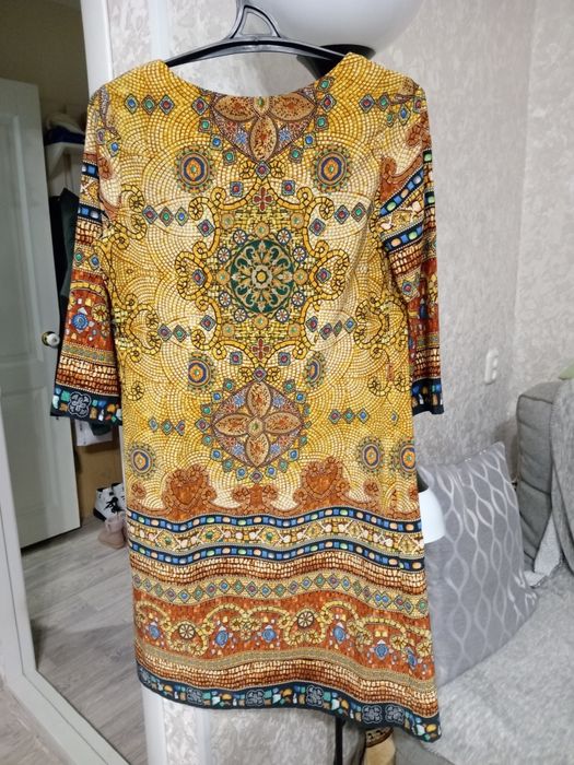 Продам платья женские