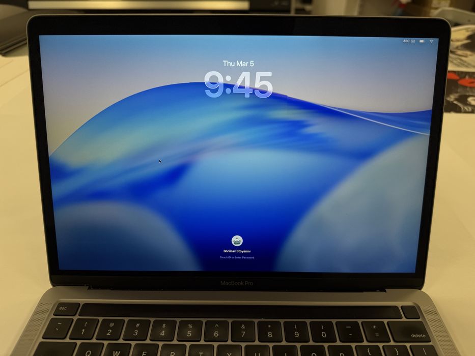 Macbook pro M1 13” 2020 16GB RAM 512SSD