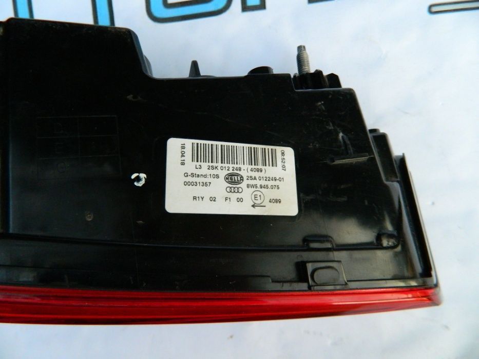 Stop stanga capota portbagaj Audi A4 B9 8W Limuzina 2016-2020