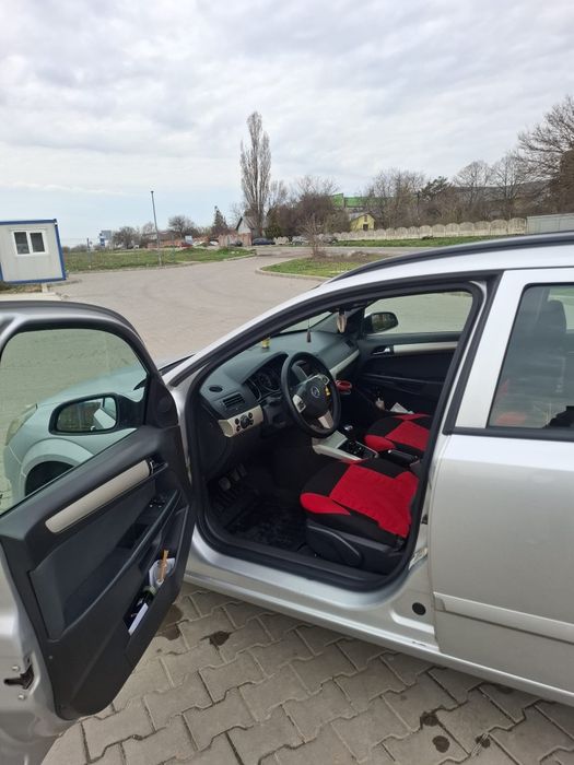 Opel Astra H  1.9 CDTI