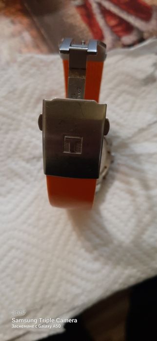 Продавам часовник tissot 1853