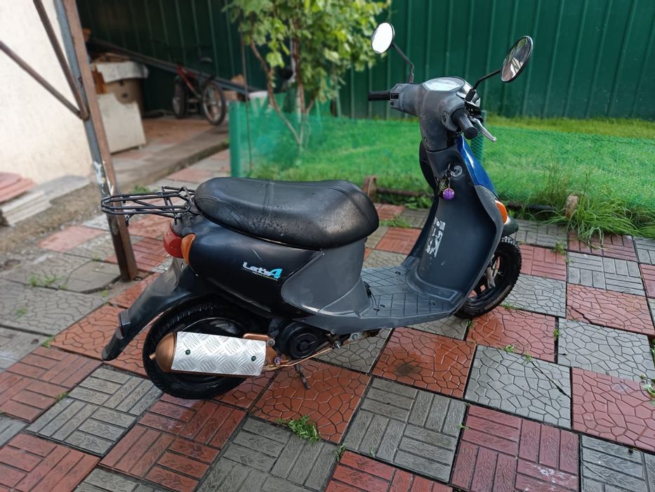 Скутер мопед Suzuki lets4
