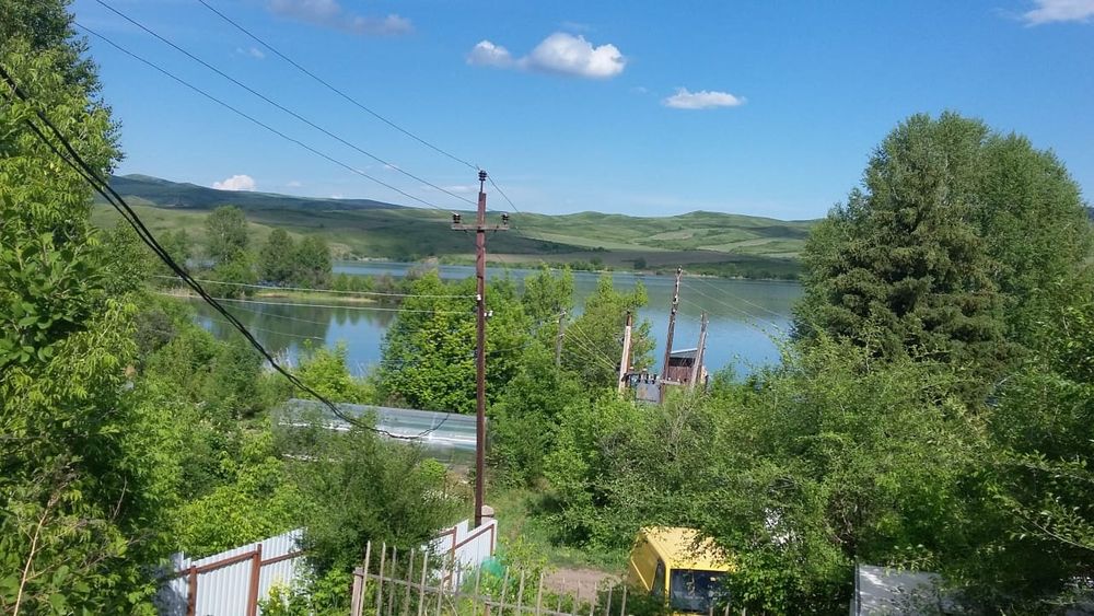 Продам дачу в экологически чистом районе .