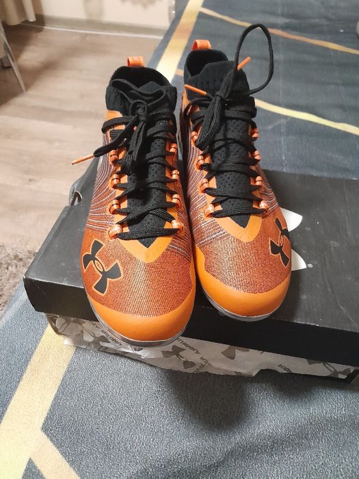 Бутонки за футбол  Under Armour