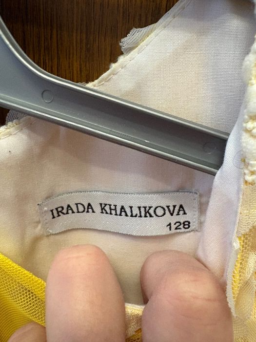 Нарядное платье на девочку