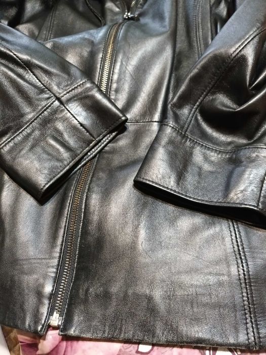 Черно кожено яке