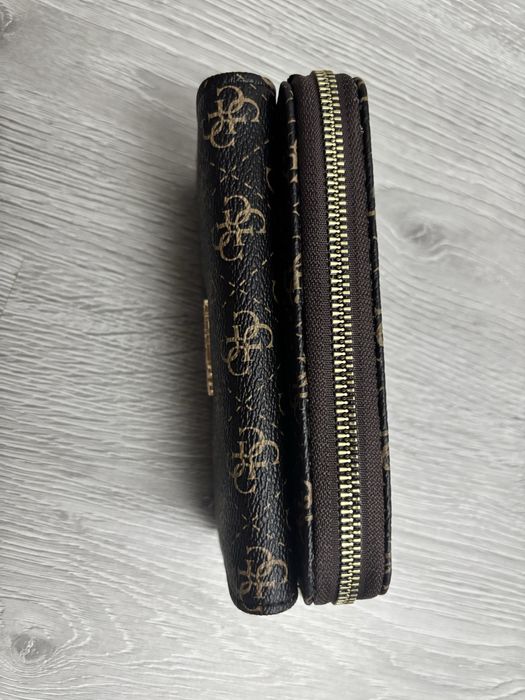 Portofel Guess Nou fara eticheta