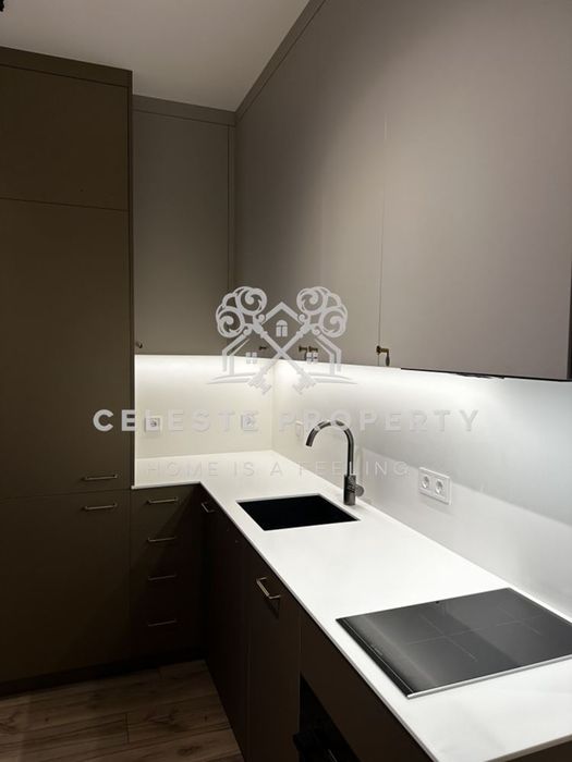 Дава се под наем Тристаен апартамент в София, Център - 70 кв.м за 1250 € - Снимка #3