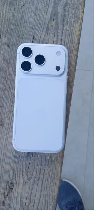 Iphone 17pro на 256гб