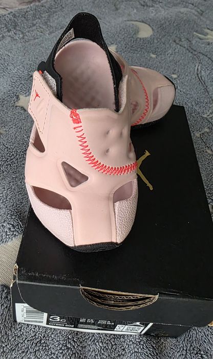 Сандалики на nike Jordan