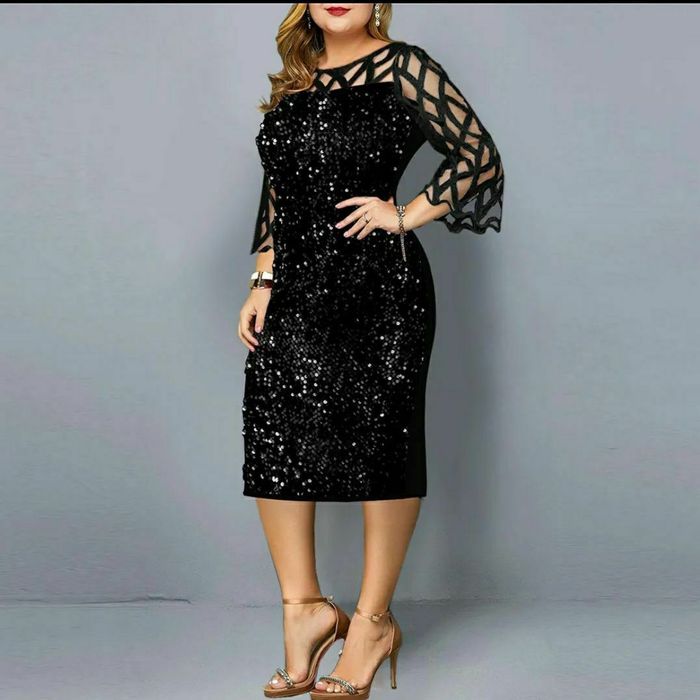 Rochie din dantelă cu paiete