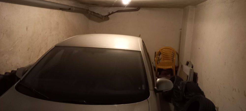 Давам гараж под наем